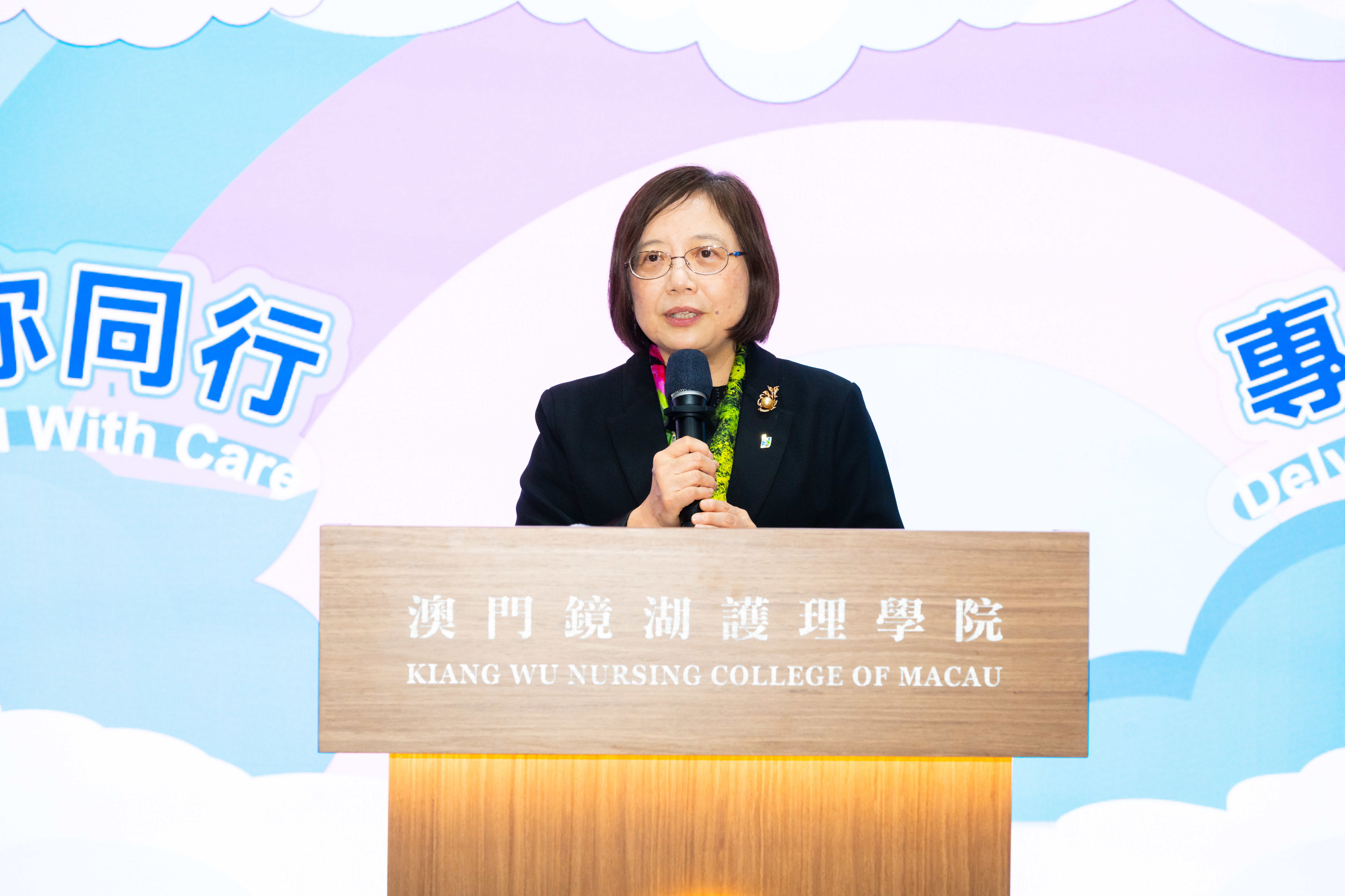 ▲ Address by President Van Iat Kio