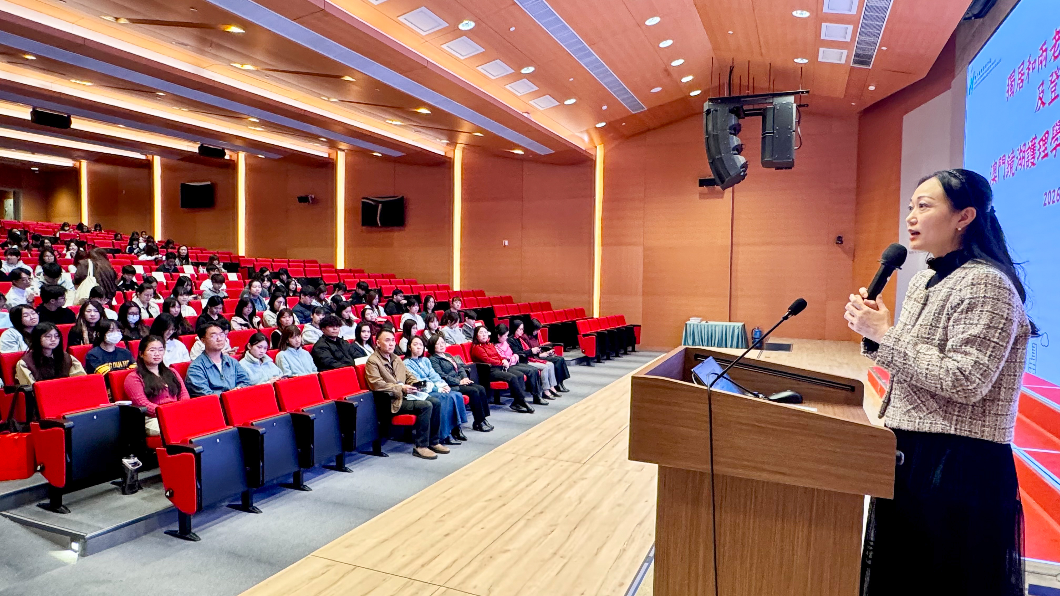 Vice President Leong Sok Man delivers remarks acknowledging the professional commitment and hard work of faculty and students in the census efforts